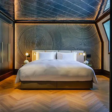 Hotel Almanac Palais 5*