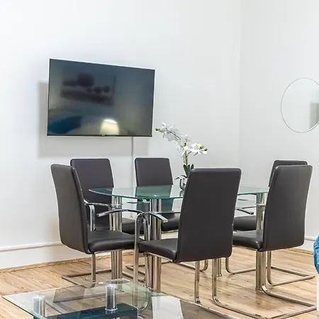 Apartment Basic 2br Perfectly Connected&well Positioned