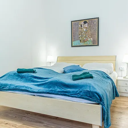 Apartment Basic 2br Perfectly Connected&well Positioned *