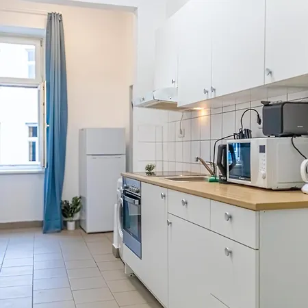 Basic 2br Perfectly Connected&well Positioned Apartment Vienna