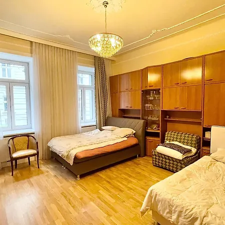 City Apartment *