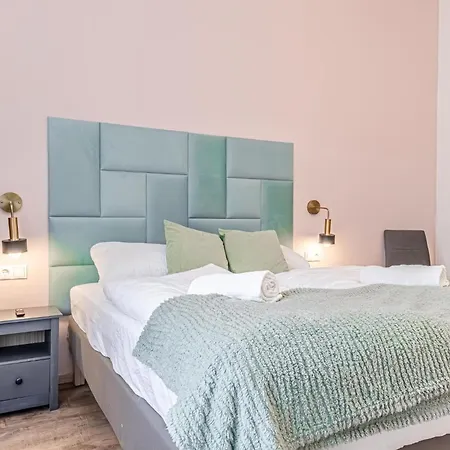 Queen Bed Barrier-free With Kitchen Apartment