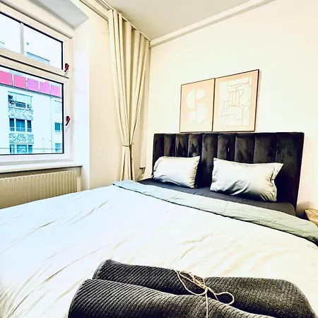 Apartment 7br For Big Groups, With Great Location *