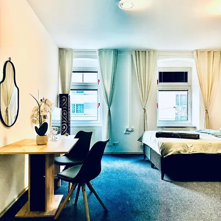 7br For Big Groups, With Great Location