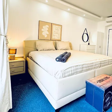 Apartment 7br For Big Groups, With Great Location *