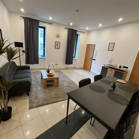 Focky City Apartments Apartment
