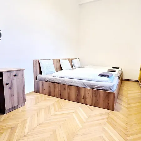 Spacious - 15 Min From Airport & Center, 5 Min From Main-bus Station Ez 1-9 * Vídeň
