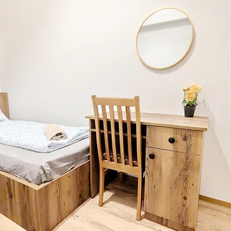 Spacious - 15 Min From Airport & Center, 5 Min From Main-bus Station Ez 1-9 * Vídeň