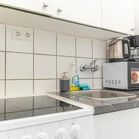 Affordable 1br Located In Apartment Vienna