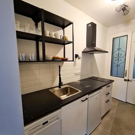 Apartmán Urban Hideaway Airport Connection