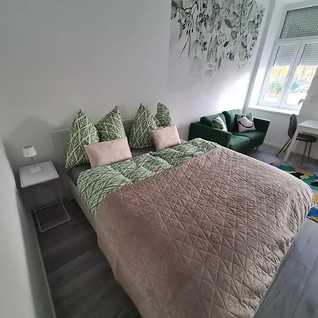 Apartmán Urban Hideaway Airport Connection *