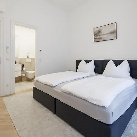 Stylish 1-bedroom 2-bath By Canal Minutes From Historic Centre Vienna