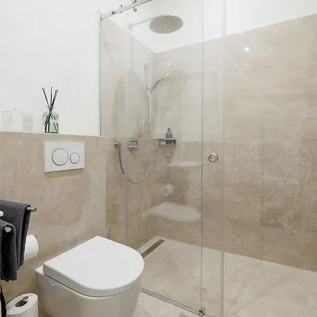 Stylish 1-bedroom 2-bath By Canal Minutes From Historic Centre * Vienna