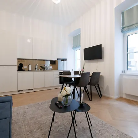 Stylish 1-bedroom 2-bath By Canal Minutes From Historic Centre Apartment Vienna