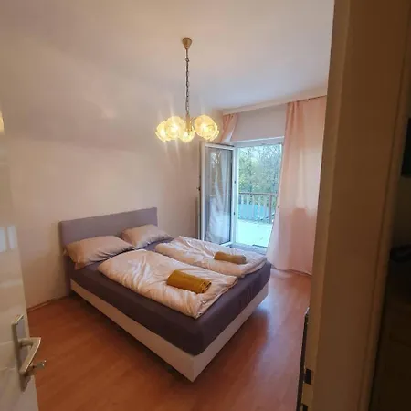Cozy In An Elegant House Homestay