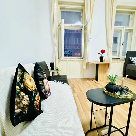 Apartment Comfy Apt, 10min Transport To Stadthalle