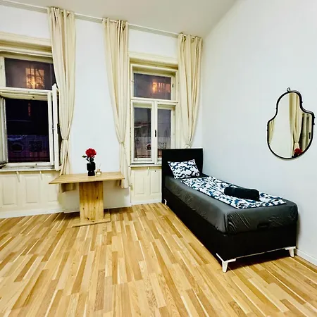 Comfy Apt, 10min Transport To Stadthalle *