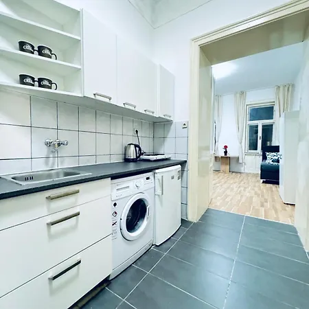 Comfy Apt, 10min Transport To Stadthalle Apartment Vienna