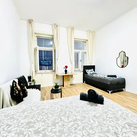 Comfy Apt, 10min Transport To Stadthalle Apartment *