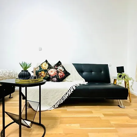 Apartment Comfy Apt, 10min Transport To Stadthalle *