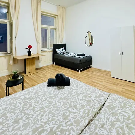 Apartment Comfy Apt, 10min Transport To Stadthalle