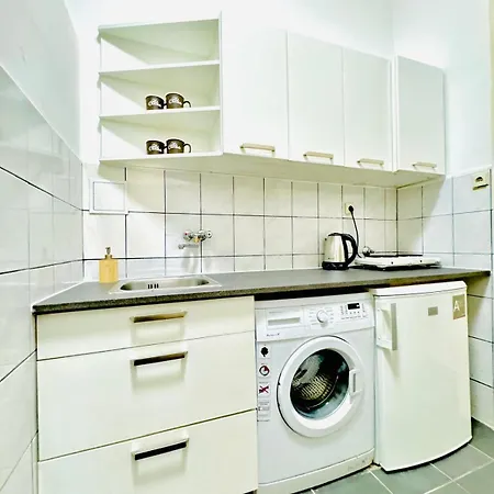 Comfy Apt, 10min Transport To Stadthalle Apartment Vienna