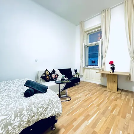 Comfy Apt, 10min Transport To Stadthalle * Vienna