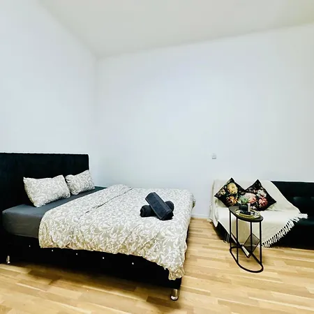 Apartment Comfy Apt, 10min Transport To Stadthalle