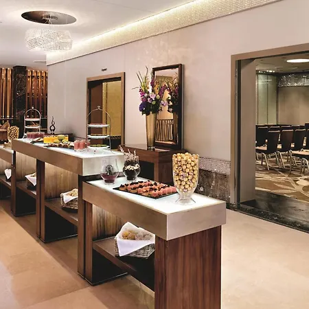 The Ritz-carlton, 5*