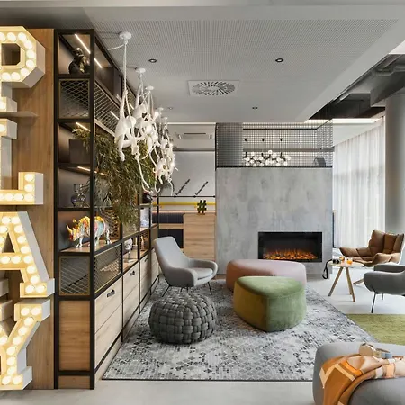 Hotel Moxy East