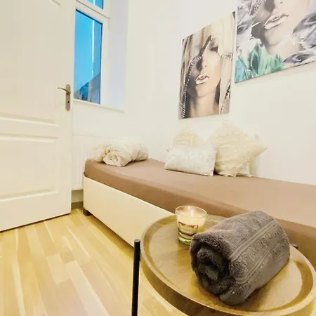 Apartment Family Studio- 7 Minutes To Schoenbrunn Palace Vienna