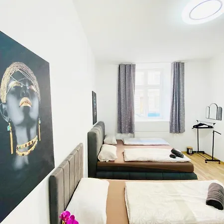 Family Studio- 7 Minutes To Schoenbrunn Palace Apartment