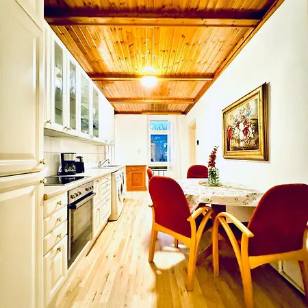 Cozy 4br For Up To 12people, 10 Minutes To Fac Platz Vídeň