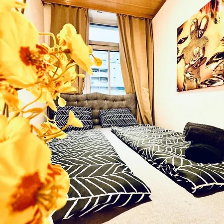 Apartment Amazing 4br Shared 10 Minute Walk To Fac Platz *