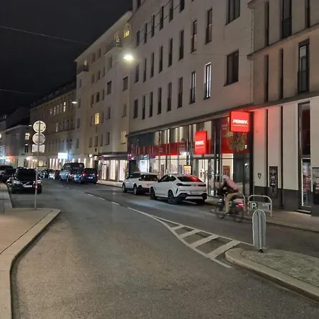 Gumpendorfer Strasse * Vienna