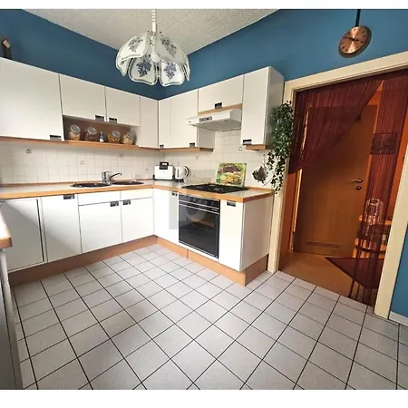 Single In Student Apartment