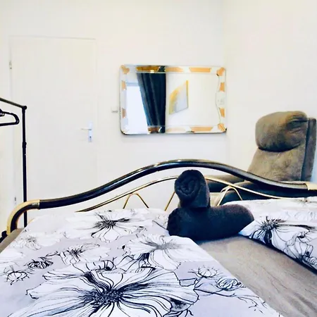 Beautiful 2br And 1lr 10 Minutes To St Stephens