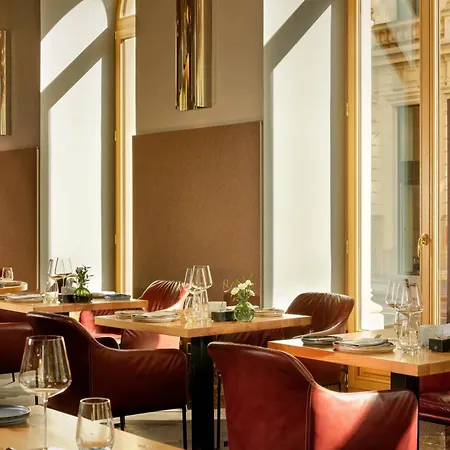 The Ritz-carlton, Hotel