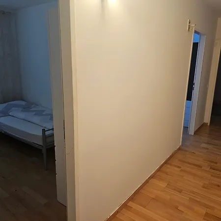Simple Gemeinschafts Wc Und Bad