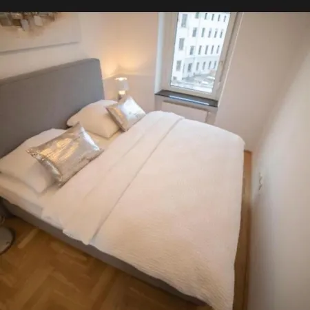Penthouse Apartment *