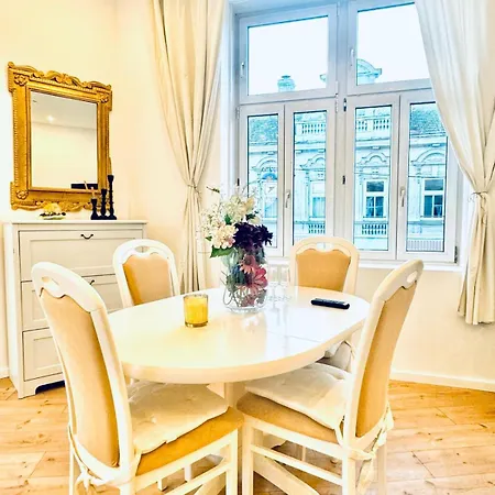 Spacious 3br Shared 11minute Stroll To Atzgersdorf Park