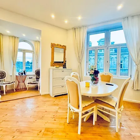Spacious 3br Shared 11minute Stroll To Atzgersdorf Park Apartment Vienna