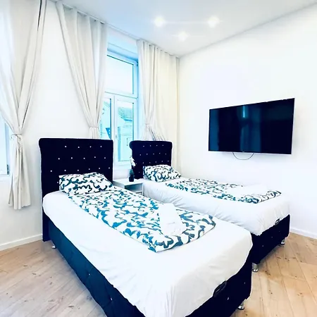 Apartment Spacious 3br Shared 11minute Stroll To Atzgersdorf Park