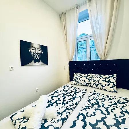 Apartment Spacious 3br Shared 11minute Stroll To Atzgersdorf Park Vienna