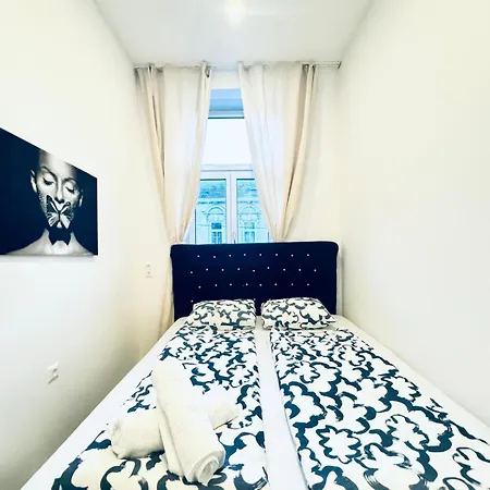 Spacious 3br Shared 11minute Stroll To Atzgersdorf Park