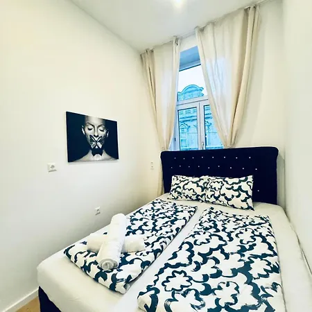 Apartment Spacious 3br Shared 11minute Stroll To Atzgersdorf Park *