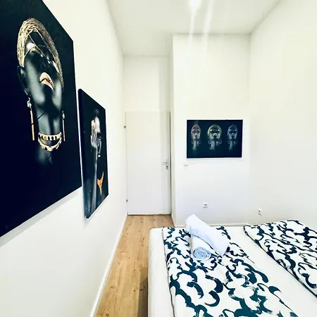 Spacious 3br Shared 11minute Stroll To Atzgersdorf Park * Vienna