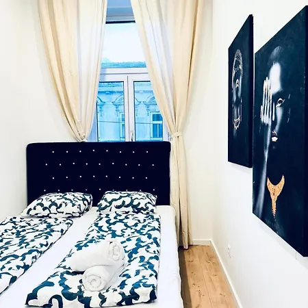 Spacious 3br Shared 11minute Stroll To Atzgersdorf Park * Vienna