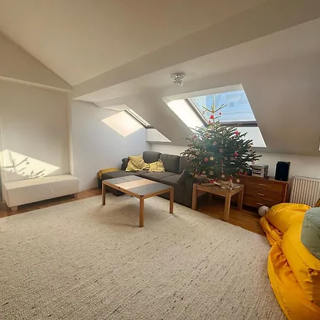 Floor With View *