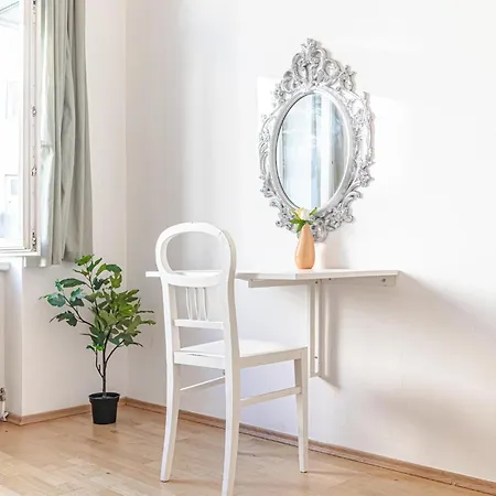 Elegance 2 Bedroom At Vienna's Vibrant Center